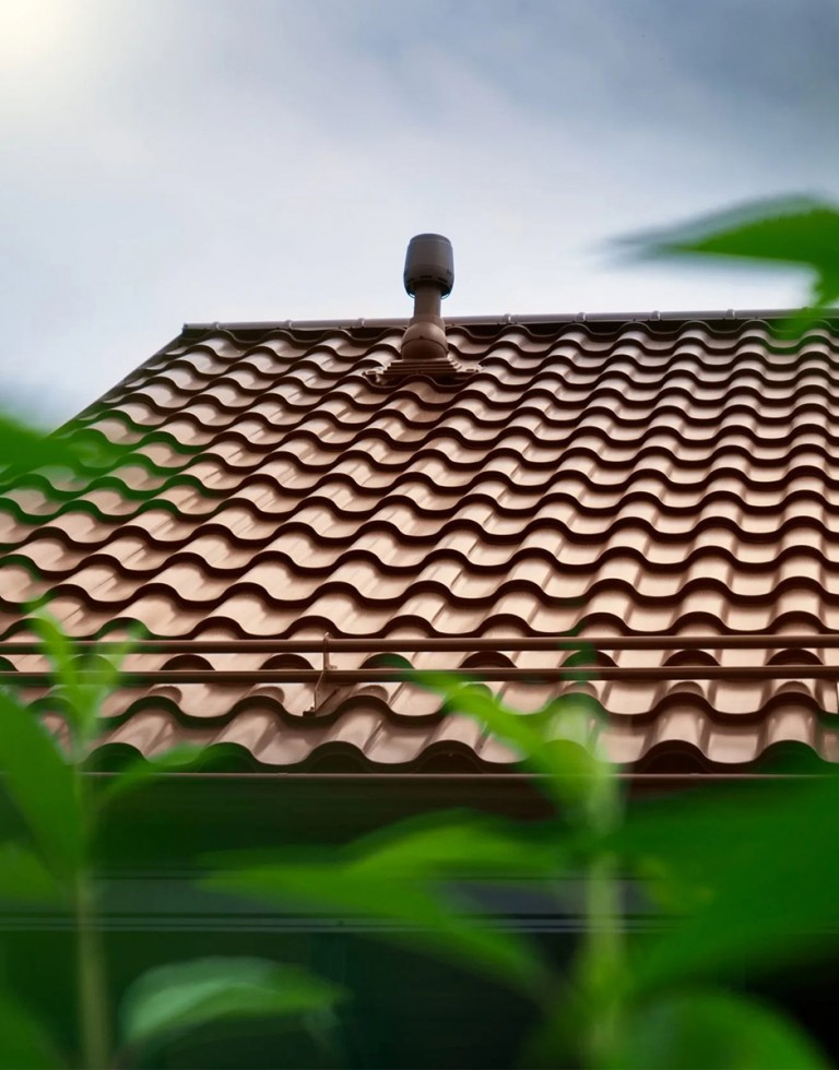 GOODLOCK – Maloformátová plechová strešná krytina bez viditeľných skrutiek