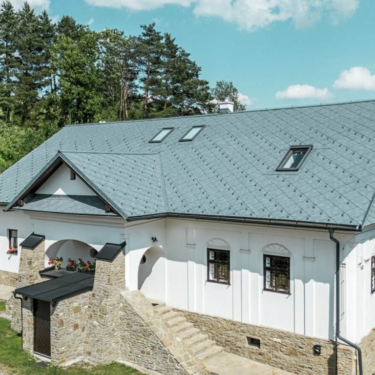 P.10 Kamenná šedá