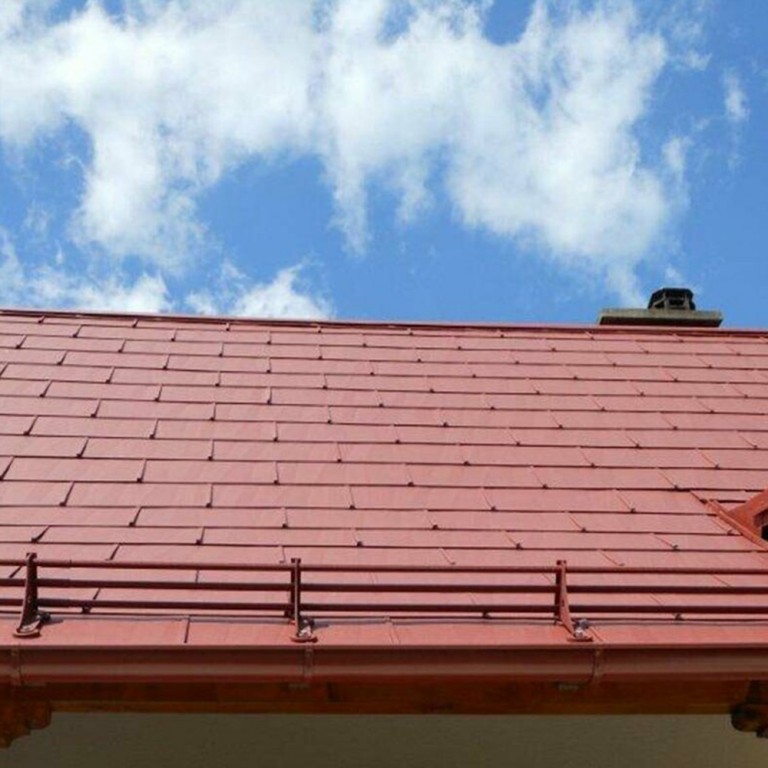 P.10 Tmavo červená